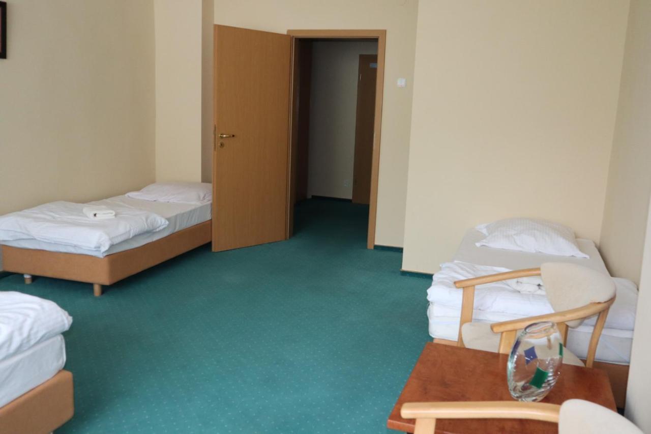Osrodek Wypoczynkowy " Bieszczady" Hotel Myczkowce Buitenkant foto